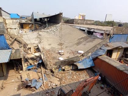 Warehouse building collapses in Bhiwandi; 1 killed, 6 injured, 4-5 people trapped | भिवंडीत गोदाम इमारत कोसळली; १ मृत्यू तर ६ जखमी, ढिगाऱ्याखाली ४-५ जण अडकल्याची शक्यता