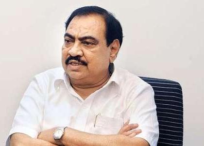 Maharashtra Election 2019: No ticket for Eknath Khadse? BJP sends 'different' message | Maharashtra Election 2019: एकनाथ खडसेंना तिकीट नाहीच?; भाजपाने पाठवला 'वेगळा' निरोप 