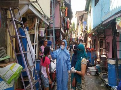 Coronavirus in Mumbai: Coronavirus orgy more in slums; 60% of the victims are in densely populated areas | Coronavirus in Mumbai: कोरोना मृत्यूचे तांडव झोपडपट्टीत अधिक; ६० टक्के बळी दाटीवाटीच्या परिसरात