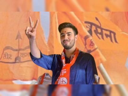 Now Uddhav Thackeray's son Tejas Thackeray's entry into politics during Shiv Sena's struggle? | शिवसेनेच्या संघर्ष काळात आता उद्धव चिरंजीव तेजस ठाकरेंची राजकारणात एन्ट्री?