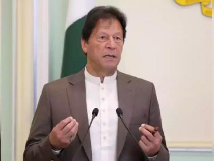 Coronavirus: Pakistan Pm Imran Khan Offer Help To India Disburse Cash In Lockdown Victim | Coronavirus:...तर आम्ही मदत करु; कर्जबाजारी पाक पंतप्रधान इमरान खानची भारताला ऑफर!