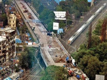 Moment of March 2022 for Lower Parel Bridge; Another quarter of a year of traffic jams | लाेअर परळ पुलासाठी मार्च २०२२चा मुहूर्त; आणखी सव्वा वर्ष वाहतूक काेडींचा त्रास  