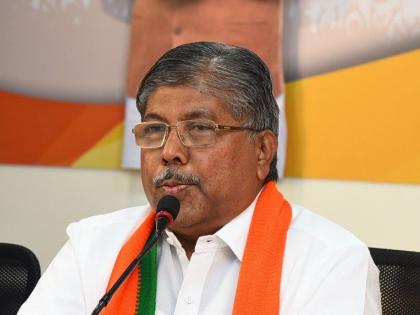 BJP State President Chandrakant Patil Criticized NCP-Congress on Shivasmarakam scam | छत्रपतींचे वंशज भाजपात आल्याचा विरोधकांना धसका; शिवस्मारकावरील आरोप फेटाळले