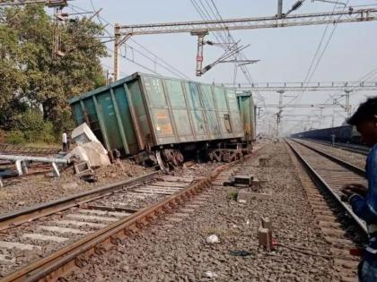 A joint inquiry will be conducted on that freight train coming from Pune to Solapur; Information given by railway officials | पुण्याहून सोलापूरकडे येणाऱ्या 'त्या' मालवाहतूक गाडीची होणार संयुक्त चौकशी; रेल्वे अधिकाऱ्यांनी दिली माहिती 