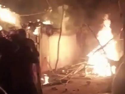 Fire broke out in a house due to short circuit five people including husband and wife died in kanpur | दुर्दैवी घटना...! शॉर्ट सर्किटमुळे घराला आग, पती-पत्नीसह पाच जनांचा होरपळून मृत्यू; संपूर्ण कुटुंब उद्ध्वस्त