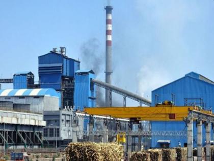 start the air series by destroy the chimney of siddheshwar sugar factory | "गाळप हंगाम संपला आता तरी चिमणीचे पाडकाम करून विमानसेवा सुरू करा"