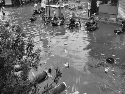 After a long wait, heavy rains in various parts of the district including Solapur city | मोठा प्रतीक्षेनंतर सोलापूर शहरासह जिल्ह्यातील विविध भागांत जोरदार पाऊस