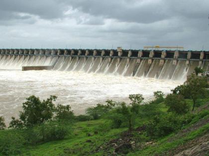 Rain stopped in Solapur district; Water level in Ujani dam stable | सोलापूर जिल्ह्यात पाऊस थांबला; उजनी धरणातील पाणीपातळी स्थिर 