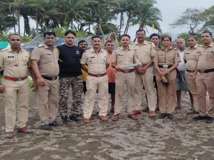 Finally the buoy was found, the police breathed a sigh of relief | अखेर बोया सापडला, पोलिसांनी सुटकेचा निश्वास सोडला