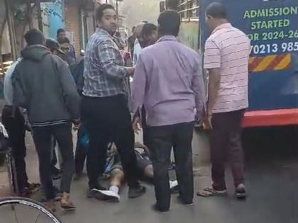 Fatal accident to cyclist in Mira Bhayandar Municipal Corporation's cyclothon, luckily spared his life | मीरा भाईंदर महापालिकेच्या सायक्लोथॉन मध्ये सायकल चालकास जीवघेणा अपघात, सुदैवाने जीव वाचला