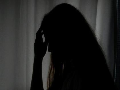 Three dim-witted girls molested in Kedgaon | केडगाव येथे तीन गतिमंद मुलींवर अत्याचार