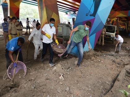 Good response to Swachhta Hi Seva initiative, thousands of Thanekar on the streets for the Shramdan | "स्वच्छता ही सेवा" उपक्रमाला चांगला प्रतिसाद, हजारो ठाणेकर श्रमदानासाठी उतरले रस्त्यावर