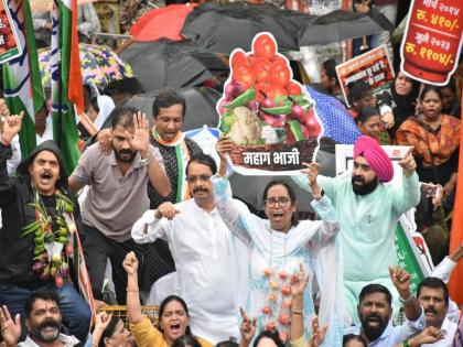 Mumbai Congress protest march against inflation in Andheri; The state and central government protested | अंधेरीत महागाईच्या विरोधात मुंबई काँग्रेसचा आक्रोश मोर्चा; राज्य व केंद्र सरकारचा केला निषेध