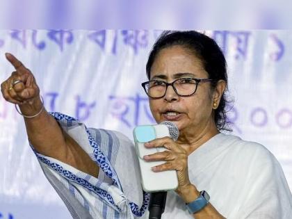 rama navami howrah violence It has already been said, don't take out processions in Muslim-majority areas says Mamata | आधीच सांगितलं होतं, मुस्लीम बहुल भागात शोभायात्रा काढू नका; हावडा हिंसाचारावर ममता म्हणाल्या...