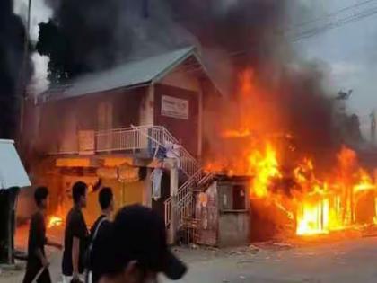 Manipur violence Come back to get me Grandma's last words; The freedom fighter's 80 years old wife was burnt alive by the attackers | मणिपूर: मला घ्यायला परत ये... आजीचे शेवटचे शब्द; हल्लेखोरांनी स्वातंत्र्य सैनिकाच्या पत्नीला जिवंत जाळलं