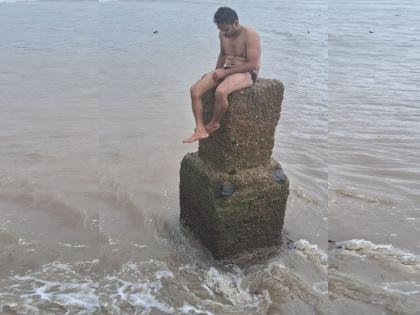 A young man who tried to commit suicide on Juhu beach was saved by lifeguards | जुहू बीचवर आत्महत्या करण्याचा प्रयत्न करणाऱ्या तरुणाला जीवरक्षकांनी वाचवलं