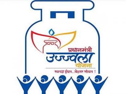 In the name of Ujjwala the central government recovered Rs 68 thousand crores says Congress | ‘उज्ज्वला’च्या नावाखाली केंद्र सरकारने ६८ हजार कोटी रुपयांची वसुली केली, काँग्रेसचा आरोप