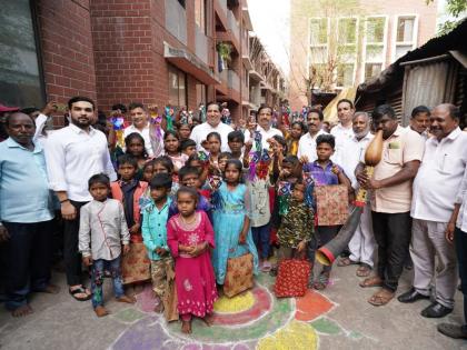 Ganesh Naik celebrated Diwali with tribals | आदिवासीसोबत गणेश नाईक यांनी साजरी केली दिवाळी