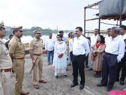 The commissioner inspected Ganesh Ghat along the bay at Durgadi, and will use drones to control the crowd | आयुक्तांनी केली दुर्गाडी येथील खाडी किनारी गणेश घाटाची  पाहणी, गर्दीवर नियंत्रण ठेवण्यासाठी ड्रोनचा वापर करणार