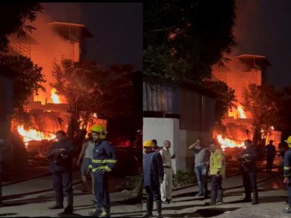 fire in two Godavons including garage Nerul | नेरूळमधील गोडावूनला भीषण आग, गॅरेजसह दोन गोडावून जळून खाक; लाखोंचे नुकसान