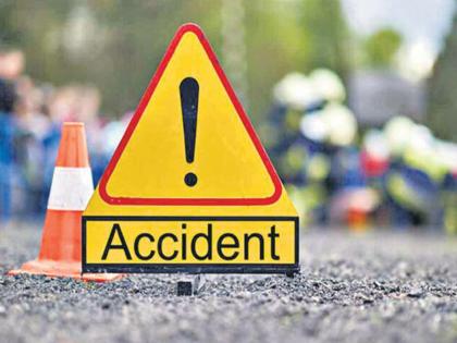 Pedestrian dies in collision with tractor, accident near Dondaicha, crime against absconding tractor driver | ट्रॅक्टरच्या धडकेत पादचाऱ्याचा मृत्यू, दोंडाईचानजीक घटना, फरार ट्रॅक्टर चालकावर गुन्हा