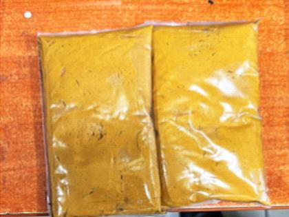 Three and a half kg gold paste seized, DRI action at Mumbai airport | साडेतीन किलो सोन्याची पेस्ट जप्त, मुंबई विमानतळावर डीआरआयची कारवाई