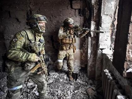 Russia Ukraine war Russia claims over 1000 ukrainian soldiers have surrendered in mariupol | Russia Ukraine War: युद्धाच्या मैदानातून रशियाचा मोठा दावा, मरियुपोलमध्ये युक्रेनच्या 1000 हून अधिक सैनिकांचं आत्मसमर्पण