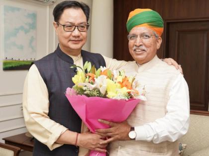 Transfer of accounts at the center; Rijiju's Minister of Law and Justice are gone | केंद्रात खातेपालट; रिजिजूंचे ‘विधी’ गेले