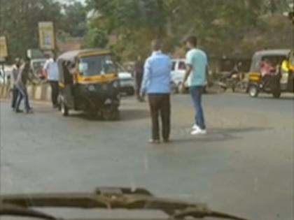 Ever seen a driverless rickshaw going round and round Watch the amazing VIDEO | चालक नसलेली रिक्षा गोल-गोल फिरताना कधी पाहिली आहे? बघा भन्नाट VIDEO