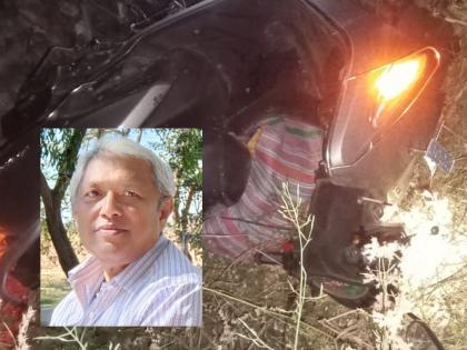 Retired officer dies after falling into 20 feet pit with scooty, traced using mobile location | स्कूटीसह २० फूट खड्ड्यात पडल्याने निवृत्त अधिकाऱ्याचा मृत्यू, मोबाईल लोकेशनच्या आधाराने लागला शोध