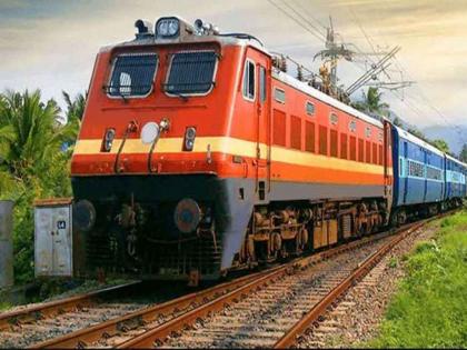 Six trains canceled due to interlocking of Solapur railway division; Two trains were diverted | सोलापूर रेल्वे विभागाच्या इंटरलॉकिंगमुळे सहा रेल्वेगाड्या रद्द; दोन गाड्यांचे मार्ग बदलविले