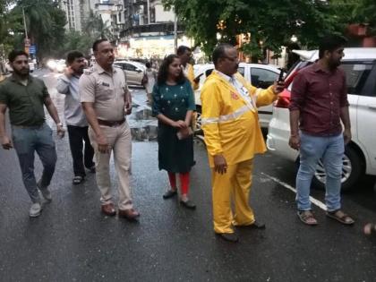 Penal action against 122 vehicles in no parking zone in Seawood Grand Central Mall area | सीवूड ग्रँड सेंट्रल मॉल परिसरात नो पार्कीग झोनमधील 122 वाहनांवर दंडात्मक कारवाई