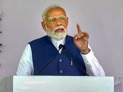 Bhopal PM Narendra modi says some people have given supari to kill me | 'मला मारण्यासाठी सुपारी देऊन ठेवली आहे', PM नरेंद्र मोदींचा काँग्रेसवर मोठा हल्ला