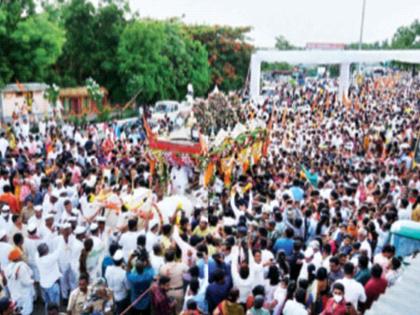 Tukoba came and baramati took a bath in devotion | तुकोबा आले अन् बारामती भक्तिरसात न्हाऊन निघाली