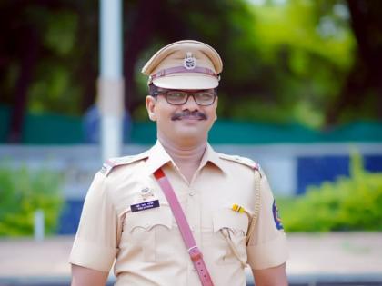 President's Police Medal to Police Sub-Inspector Valmik Mandhare | पोलीस उपनिरीक्षक वाल्मिक मांढरे यांना राष्ट्रपतीचे पोलीस पदक