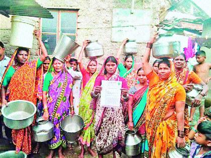  Demand for water supply from the house of Municipal Commissioner | महापालिका आयुक्तांच्या घरातून पाणी भरून देण्याची मागणी  