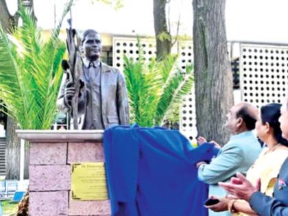 A statue of Dr. Pandurang Khankhoje erected in Mexico | डॉ. पांडुरंग खानखोजे यांचा मेक्सिकोत उभारला पुतळा