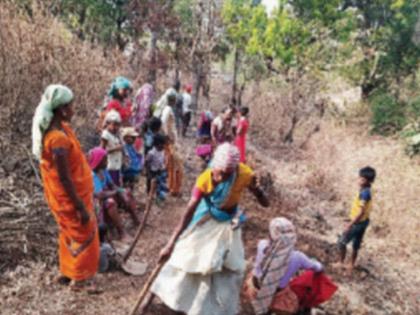 Water came to Biwalwadi after 72 years of independence | स्वातंत्र्याच्या ७२ वर्षांनंतर बिवलवाडीत आले पाणी; महिलांच्या डोक्यावरील हंडे जाणार