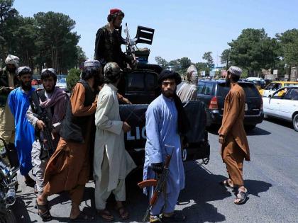 Taliban terrorist enter Afghanistan capital kabul hold all border crossings | अफगाण सरकारनं तालिबानसमोर गुडघे टेकले; राष्ट्रपती भवनात शांततेत सत्ता सोपविण्याची तयारी सुरू!