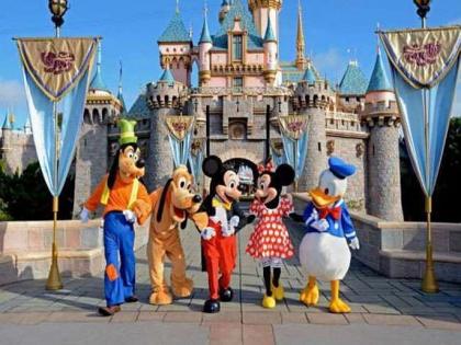 china disney exits language school business in china due to coronavirus | वॉल्ट डिझनी कंपनीचा मोठा निर्णय, चीनमधील इंग्रजी शिकवणारी सेन्टर्स करणार बंद, 'असे' सांगितले कारण