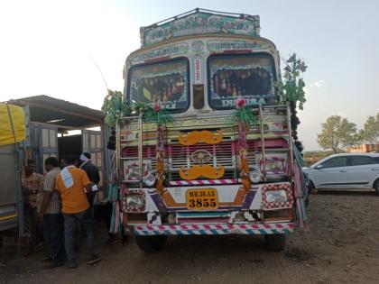 Illegal biodiesel sale in Khamgaon, truck driver and two caught red-handed; 21 lakhs worth seized | खामगावात अवैध बायोडिझलची विक्री, ट्रकचालकासह दोघांना रंगेहात पकडले; २१ लाखांचा मुद्देमाल जप्त