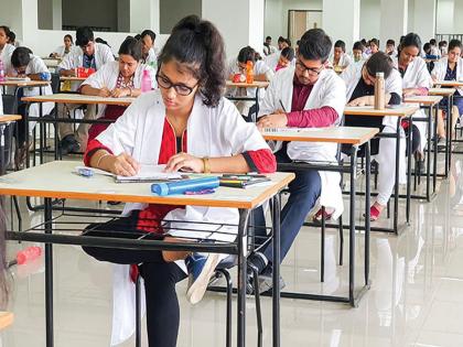 180 students of 'Medical' in trouble; Due to insufficient attendance in the college, the exam will be missed | ‘मेडिकल’चे १८० विद्यार्थी अडचणीत; कॉलेजात पुरेशी उपस्थिती नसल्याने मुकणार परीक्षेला