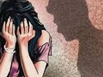 A case has been registered against a professor for demanding sex from students in Nagpur | ‘तू बहोत क्यूट है... प्रोफाईल मे अलग... ऐसे अलग दिखती है...'; सेक्सची डिमांड करणाऱ्या प्राध्यापकावर गुन्हा दाखल