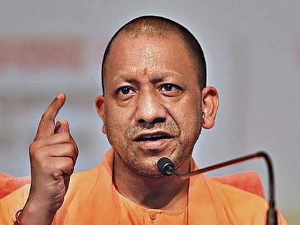 Uttar Pradesh CM Yogi Adityanath said social media is a belagam ghora | "सोशल मिडिया म्हणजे 'बेलगाम घोडा', कुणीही 'माय-बाप' नाही"; CM योगींनी कार्यकर्त्यांना दिला मोलाचा सल्ला