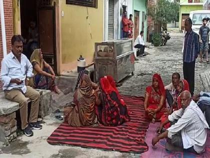 Youths body was yearning for funeral in property dispute in mainpuri in Uttar Pradesh | माणुसकीला काळीमा...! दोन भावांच्या वादात 2 दिवसांपासून अंत्यसंस्काराची वाट पाहत होता वडिलांचा मृतदेह