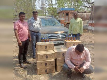 Goa liquor worth one and a half lakhs confiscated illegally transported by luxury cars, State Excise Department action | आलिशान गाडीतून अवैध वाहतूक होणारी दीड लाखांची गोव्याची दारू जप्त, राज्य उत्पादन शुल्क विभागाची कारवाई