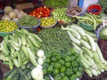 Peas, okra, carrots cheap again; A big relief for the customers due to the reduction in rates | मटार, भेंडी, गाजर पुन्हा स्वस्त; दर कमी झाल्यामुळे ग्राहकांना मोठा दिलासा