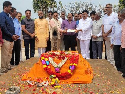 The Samadhi site of Shahaji Raje Bhosale will be renovated; Shrikant Shinde Foundation took the initiative | शहाजीराजे भोसले यांच्या समाधी स्थळाचा होणार जिर्णोद्धार; श्रीकांत शिंदे फाऊंडेशनने घेतला पुढाकार