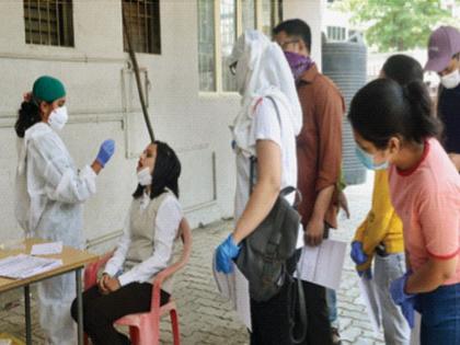 Half the beds in Mumbai's hospitals are full, the next four, six weeks are crucial | मुंबईच्या रुग्णालयांतील निम्म्या खाटा भरल्या, पुढील चार, सहा आठवडे महत्त्वाचे 