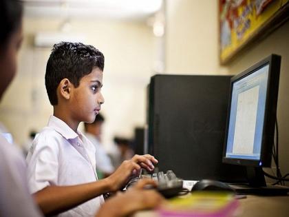 The hustle and bustle of online learning; 71,000 schools do not have internet facilities | ऑनलाईन शिक्षणाचा बोजवारा; ७१ हजार शाळांमध्ये इंटरनेट सुविधाच नाही